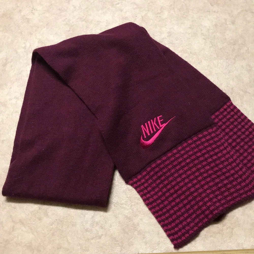 Nike scarf - Picture 2 of 2